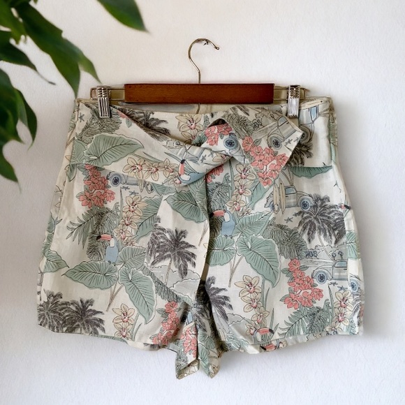 C&C California Pants - C&C California Faux Wrap Shorts Size 6